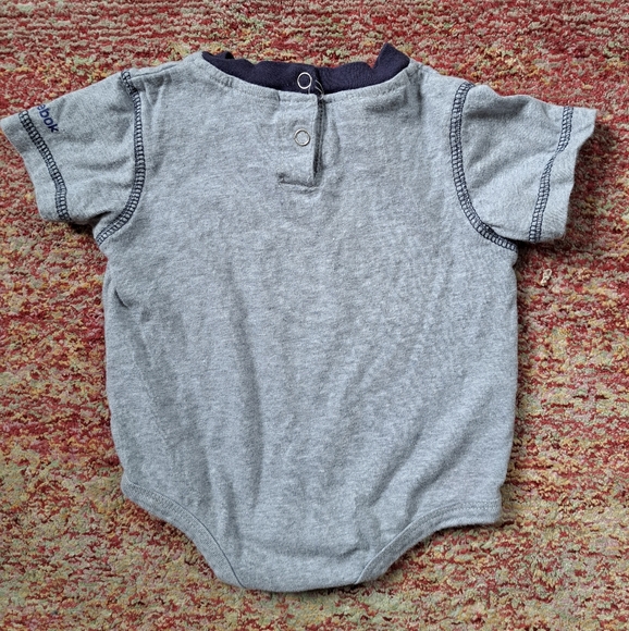 NHL Official Canadiens Onesie - Habs 6-9 months size - Picture 4 of 5